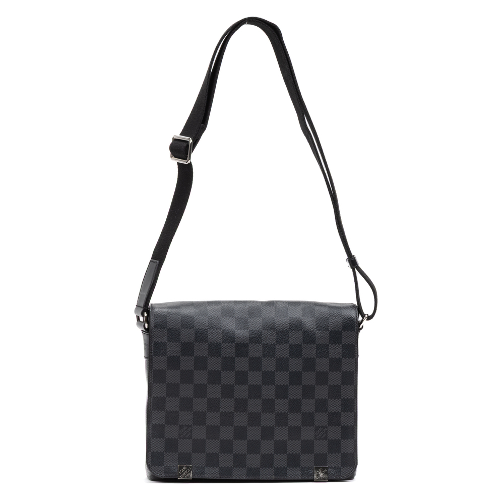 Louis Vuitton District PM